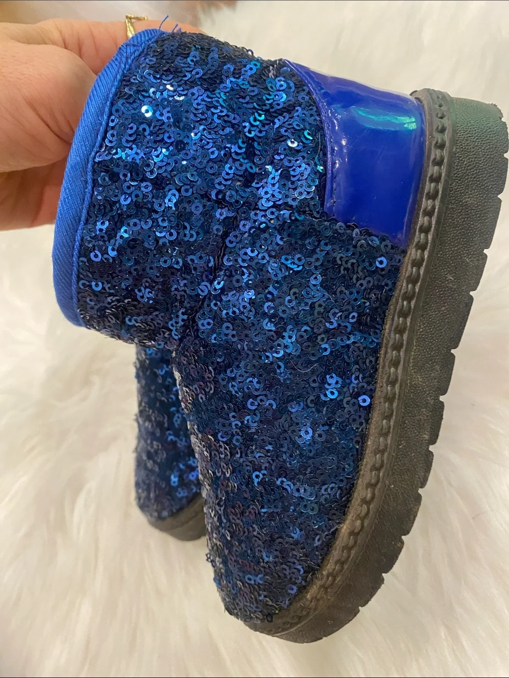 Unknown shimmery blue